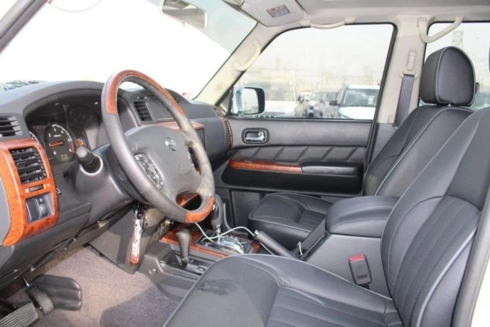 nissan-patrol-safari-nissan-patrol-y61-48l-petrol-4wd-grx-auto-big-9