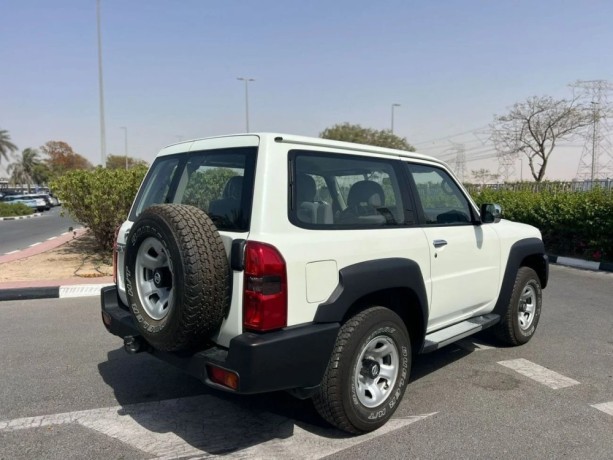 nissan-patrol-safari-gl-48l-mt-big-1