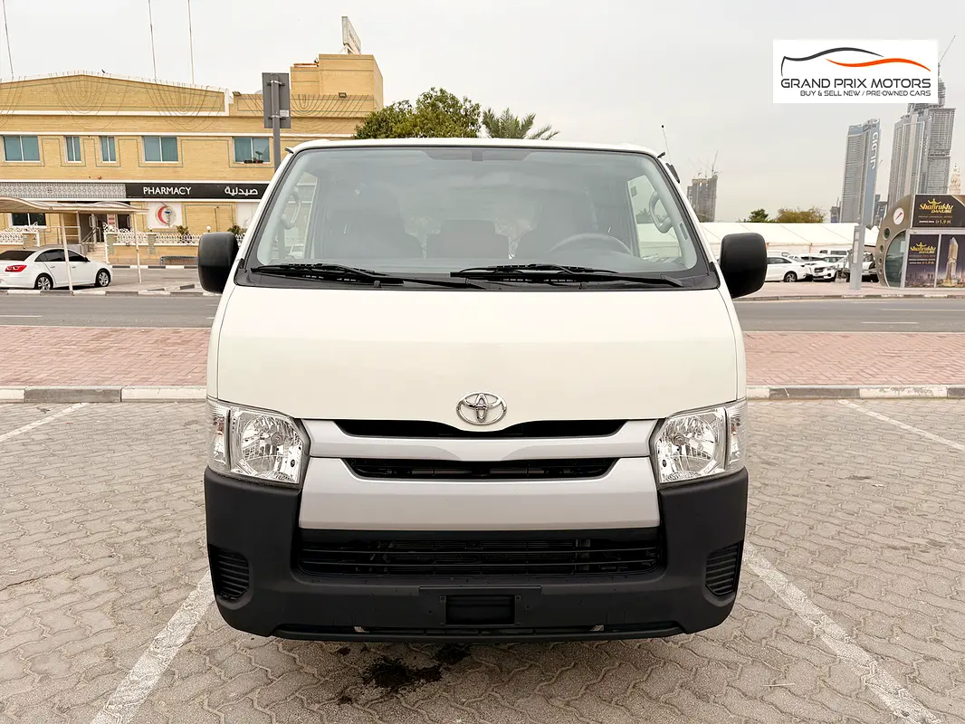 Toyota Hiace GL 2.7L 3 Seater Manual 2023 Model GCC Specs With Service History In Perfect Condition
